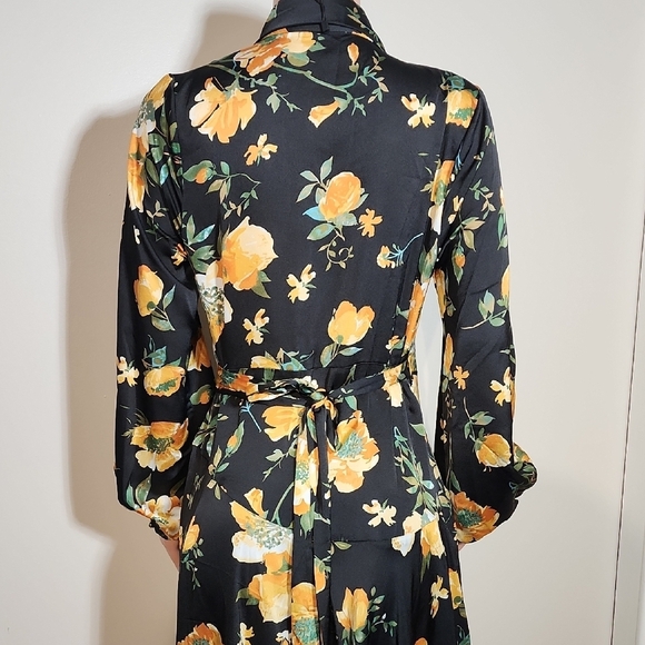 Nasty Gal Yellow and Orange Plunge Gown with Bishop Sleeves - Picture 8 of 10